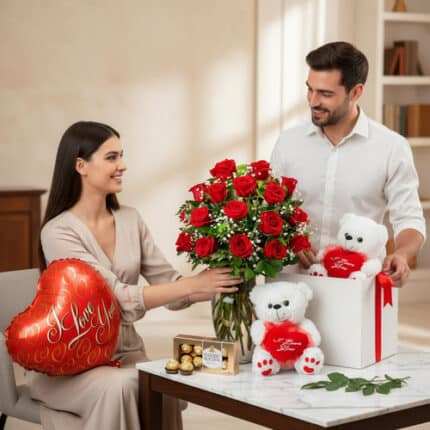 Hombre entrega a una mujer un ramo de rosas rojas junto a caja de regalo con osos de peluche blancos, globo rojo en forma de corazón y chocolates sobre una mesa